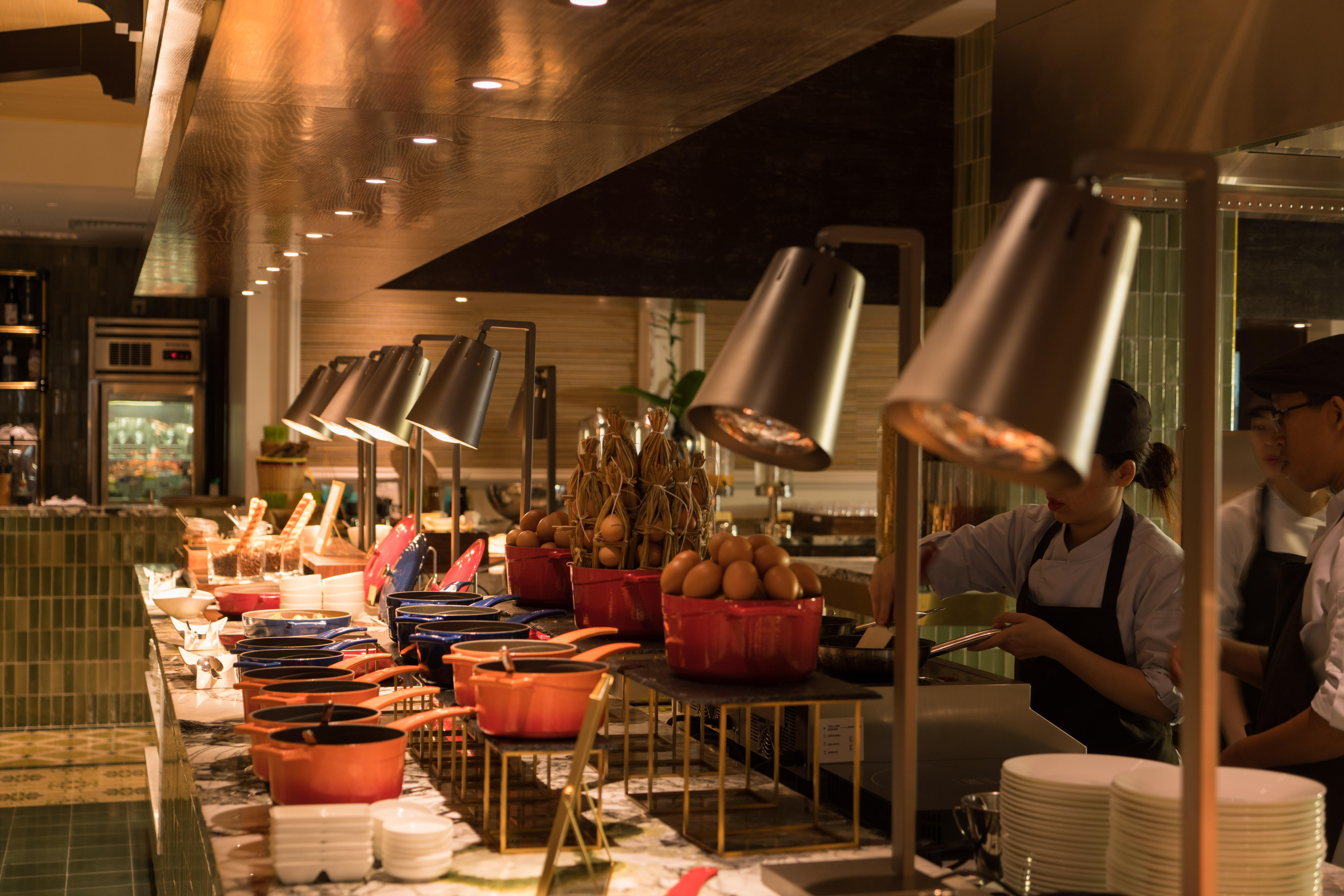 فندق ماي هاوس سايجون مدينة هوشي منه المظهر الخارجي الصورة A buffet at a hotel