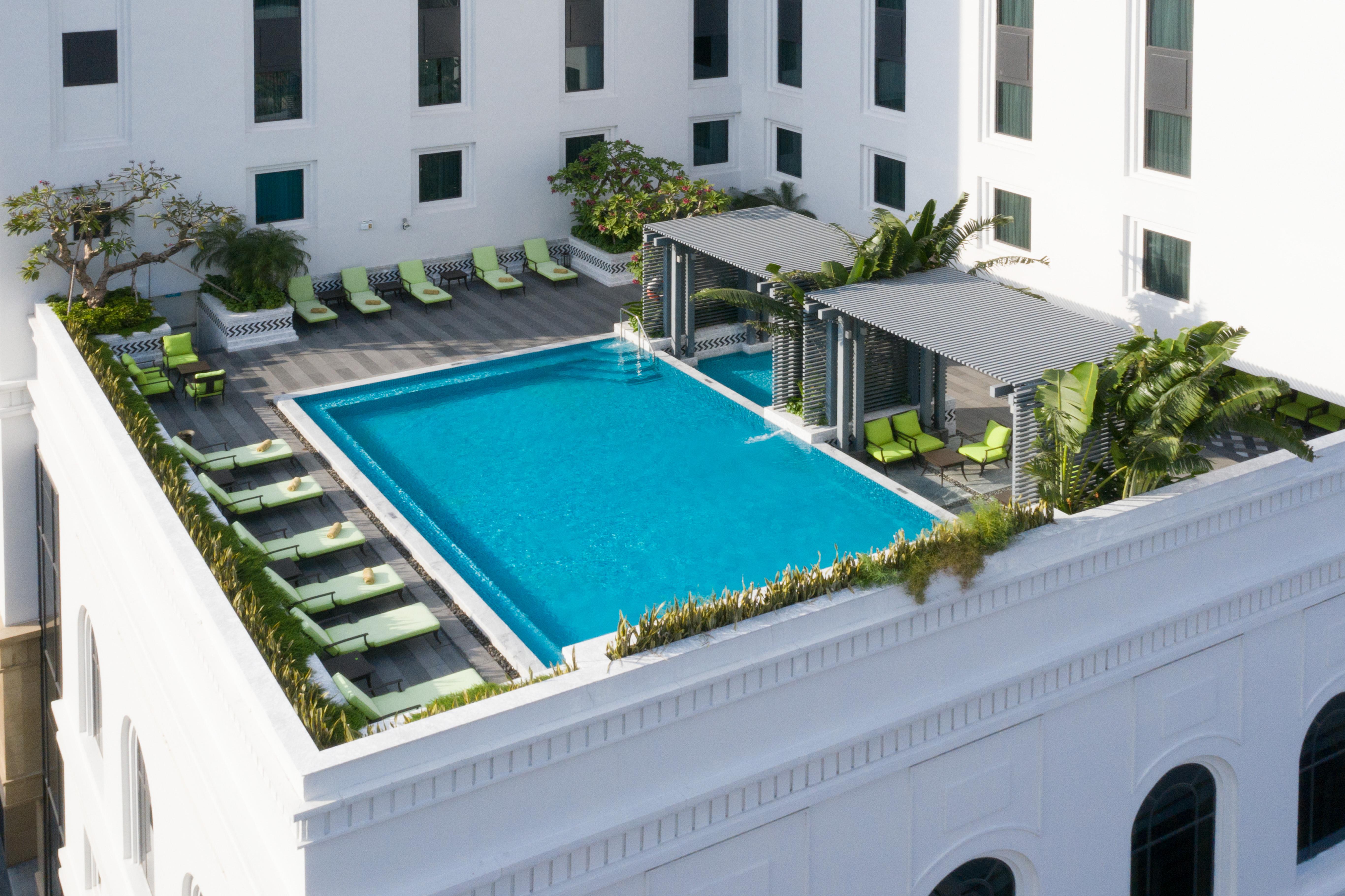 فندق ماي هاوس سايجون مدينة هوشي منه المظهر الخارجي الصورة The hotel's rooftop pool